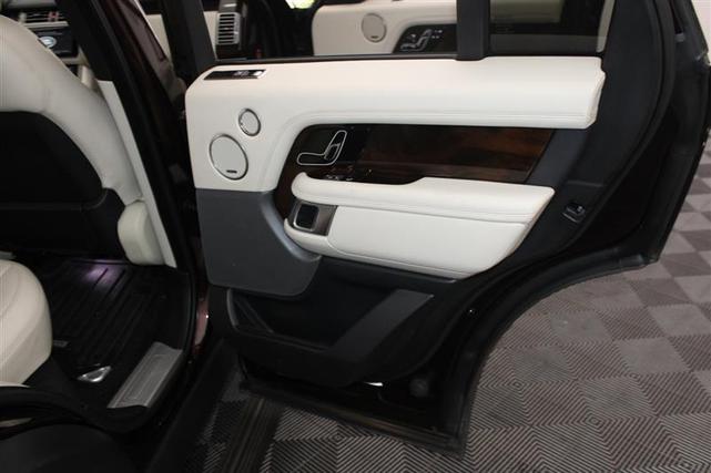 Photo of 2018 Rosello Red Metallic Land Rover Range Rover