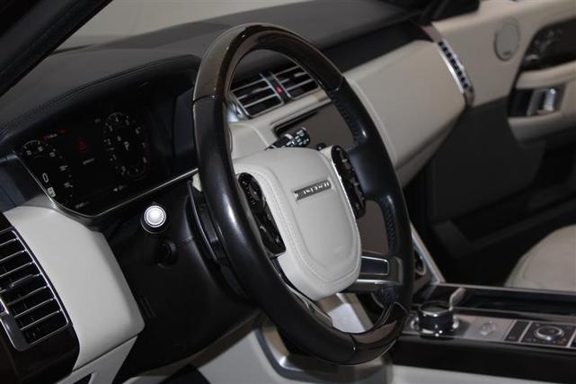 Photo of 2018 Rosello Red Metallic Land Rover Range Rover