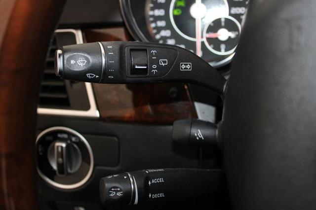 Photo of 2015 Black Mercedes-Benz GL-Class