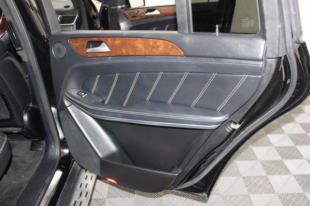 Photo of 2015 Black Mercedes-Benz GL-Class