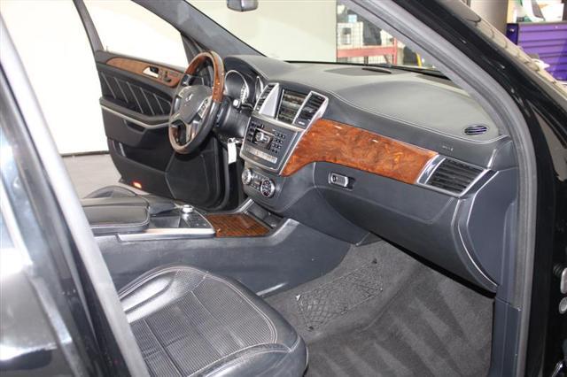 Photo of 2015 Black Mercedes-Benz GL-Class