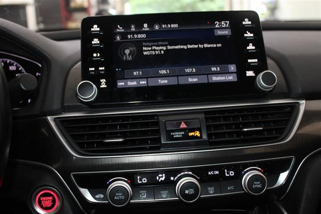 Photo of 2019 Crystal Black Pearl Honda Accord