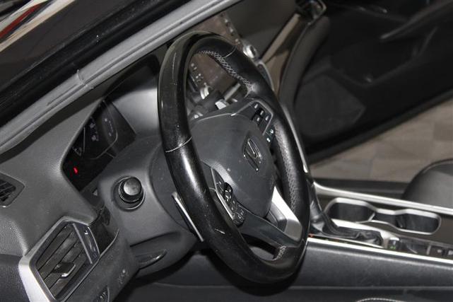 Photo of 2019 Crystal Black Pearl Honda Accord