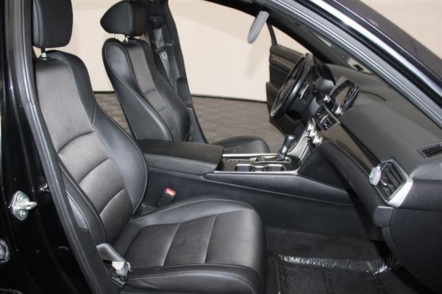 Photo of 2019 Crystal Black Pearl Honda Accord