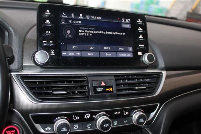 Photo of 2019 Crystal Black Pearl Honda Accord