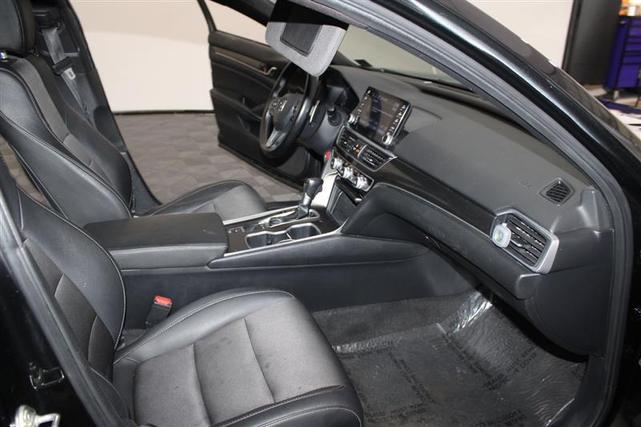 Photo of 2019 Crystal Black Pearl Honda Accord