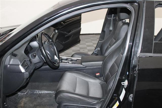 Photo of 2019 Crystal Black Pearl Honda Accord