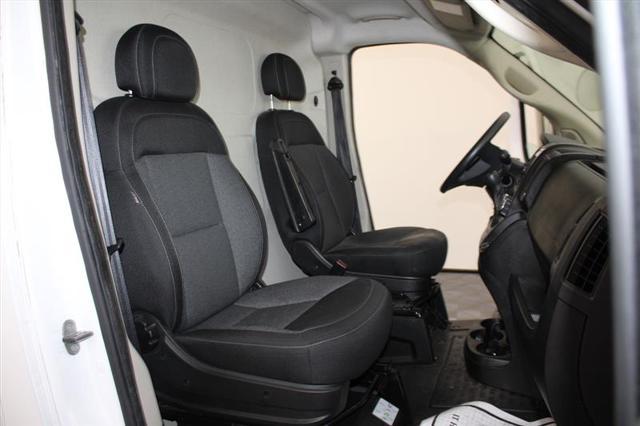 Photo of 2019 Bright White Clearcoat RAM ProMaster 1500