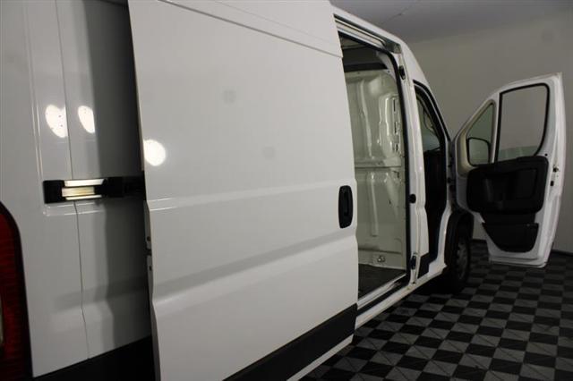 Photo of 2019 Bright White Clearcoat RAM ProMaster 1500