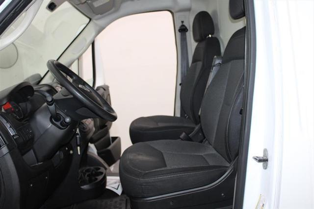 Photo of 2019 Bright White Clearcoat RAM ProMaster 1500