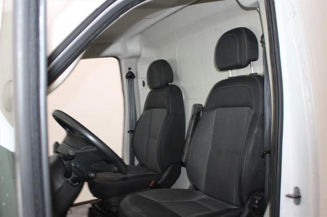 Photo of 2019 Bright White Clearcoat RAM ProMaster 1500