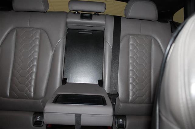 Photo of 2020 Black Sapphire Metallic BMW X4 M