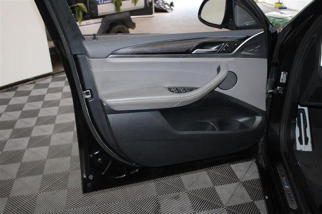 Photo of 2020 Black Sapphire Metallic BMW X4 M