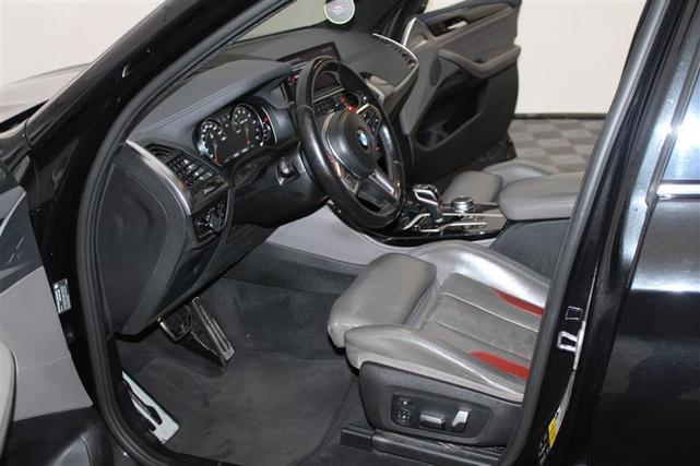 Photo of 2020 Black Sapphire Metallic BMW X4 M