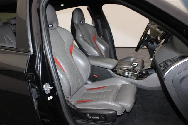 Photo of 2020 Black Sapphire Metallic BMW X4 M