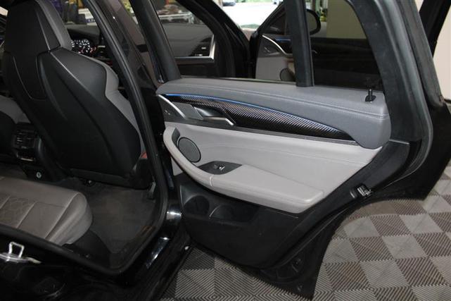 Photo of 2020 Black Sapphire Metallic BMW X4 M