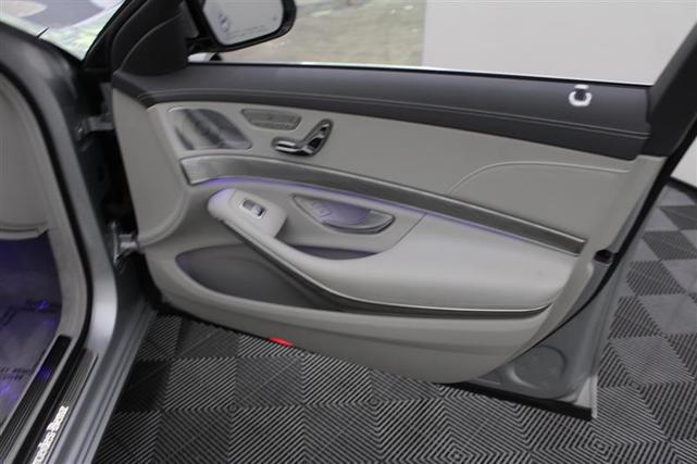 Photo of 2016 Iridium Silver Metallic Mercedes-Benz S-Class