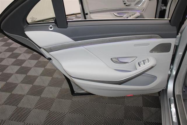 Photo of 2016 Iridium Silver Metallic Mercedes-Benz S-Class