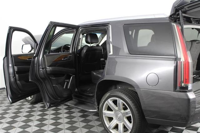 Photo of 2016 Dark Granite Metallic Cadillac Escalade