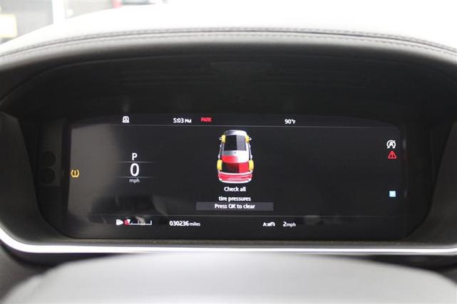 Photo of 2018 Gray Land Rover Range Rover