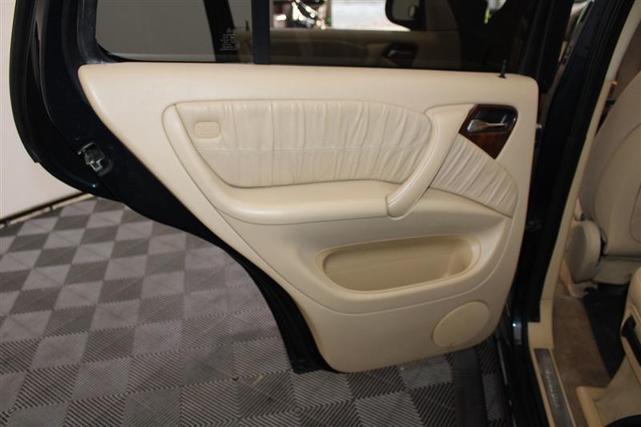Photo of 2000 Azure Blue Mercedes-Benz M-Class
