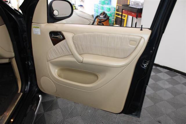 Photo of 2000 Azure Blue Mercedes-Benz M-Class