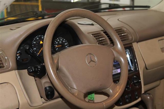 Photo of 2000 Azure Blue Mercedes-Benz M-Class