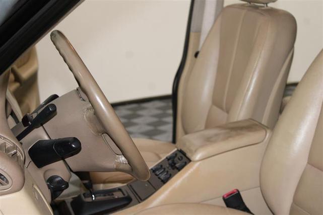 Photo of 2000 Azure Blue Mercedes-Benz M-Class