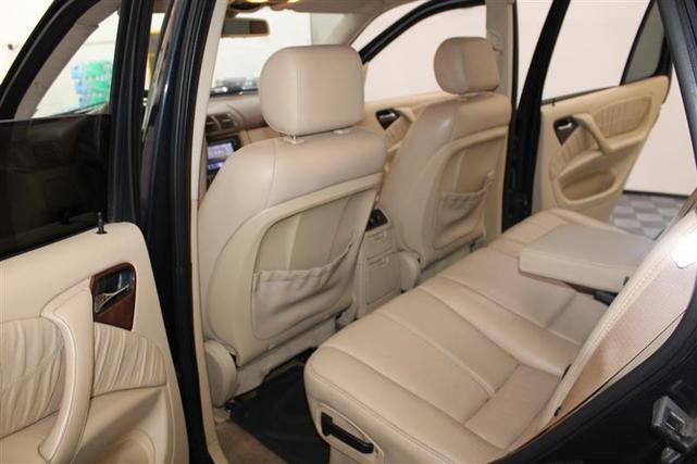 Photo of 2000 Azure Blue Mercedes-Benz M-Class