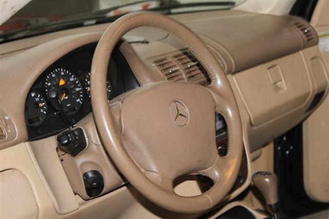 Photo of 2000 Azure Blue Mercedes-Benz M-Class