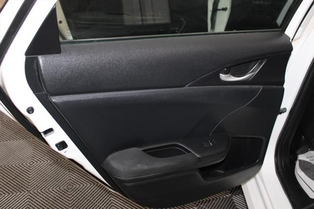Photo of 2019 Platinum White Pearl Honda Civic