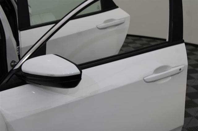 Photo of 2019 Platinum White Pearl Honda Civic