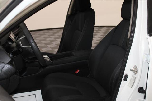 Photo of 2019 Platinum White Pearl Honda Civic