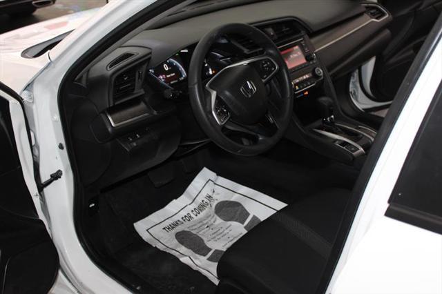 Photo of 2019 Platinum White Pearl Honda Civic