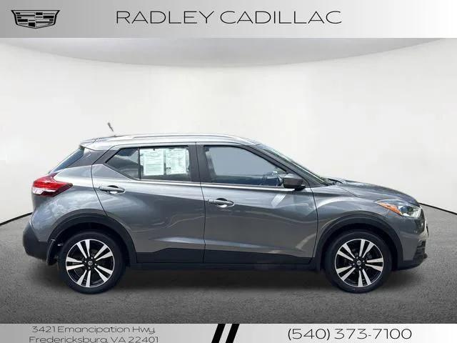 Photo of 2020 Gun Metallic Nissan Kicks