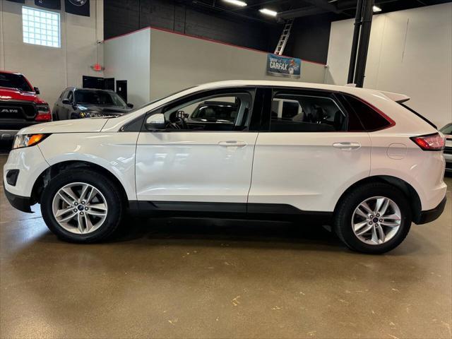 Photo of 2015 WHITE Ford Edge