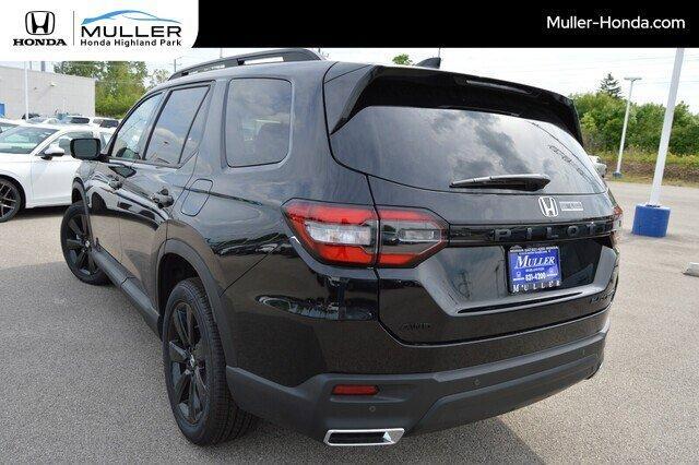 Photo of 2025 Crystal Black Pearl Honda Pilot
