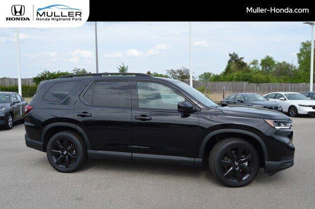 Photo of 2025 Crystal Black Pearl Honda Pilot