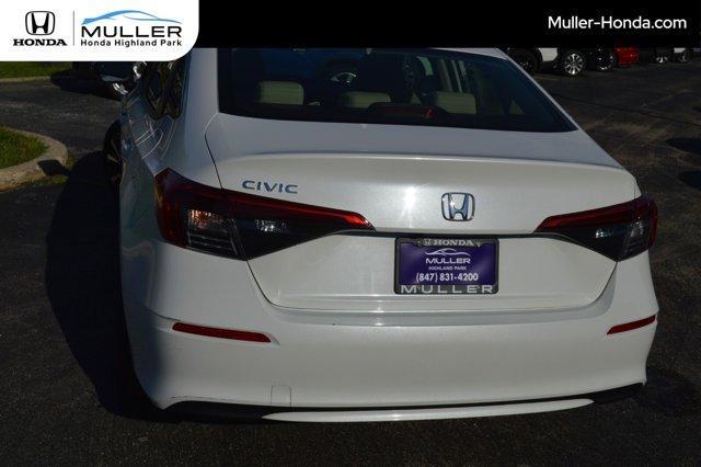 Photo of 2022 Platinum White Pearl Honda Civic