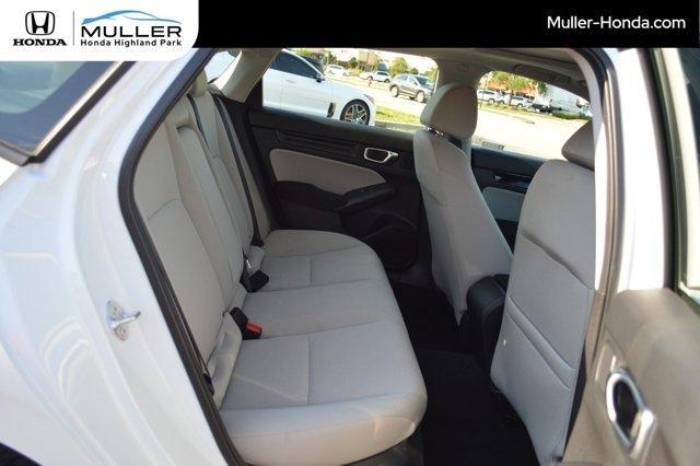 Photo of 2022 Platinum White Pearl Honda Civic