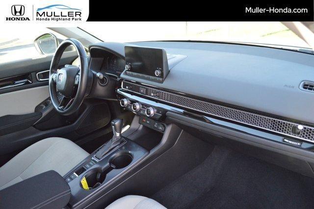 Photo of 2022 Platinum White Pearl Honda Civic