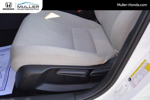 Photo of 2022 Platinum White Pearl Honda Civic