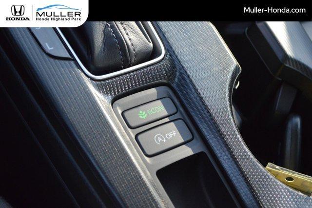 Photo of 2022 Platinum White Pearl Honda Civic