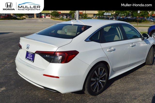 Photo of 2022 Platinum White Pearl Honda Civic