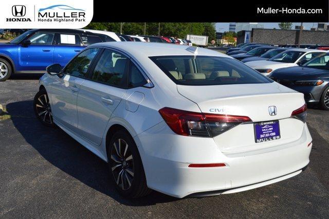 Photo of 2022 Platinum White Pearl Honda Civic