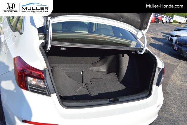 Photo of 2022 Platinum White Pearl Honda Civic