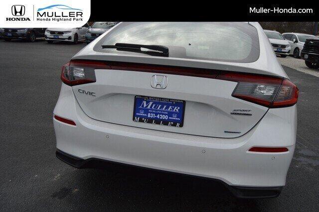 Photo of 2026 Platinum White Pearl Honda Civic Hybrid