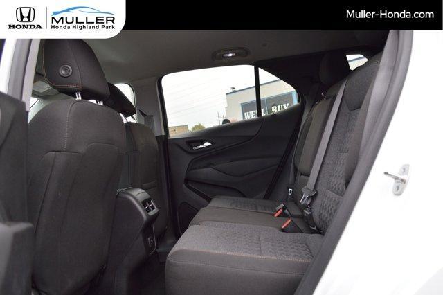 Photo of 2024 Summit White Chevrolet Equinox