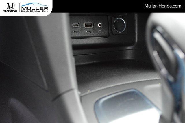 Photo of 2024 Summit White Chevrolet Equinox