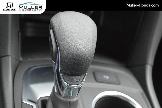 Photo of 2024 Summit White Chevrolet Equinox